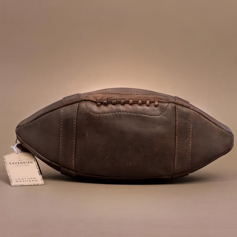 Laden Sie das Bild in Galerie -Viewer, Leder-Kulturbeutel "American Football"