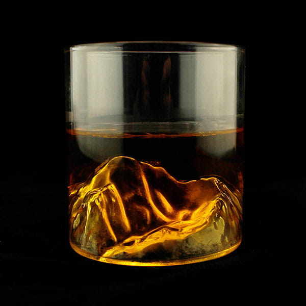 Laden Sie das Bild in Galerie -Viewer, Whiskeyglas "On the rocks" Artikelbild 1