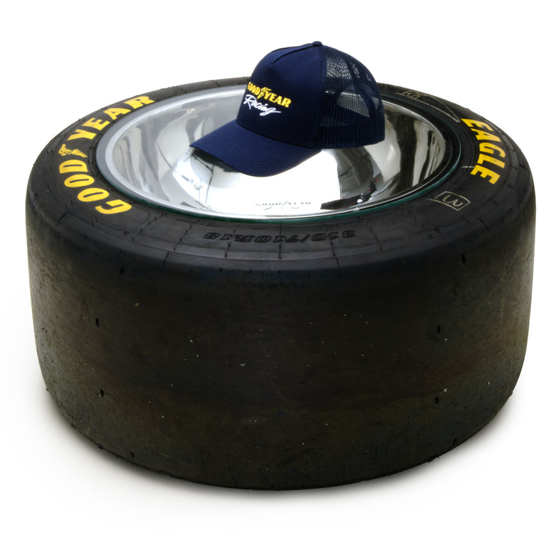 Laden Sie das Bild in Galerie -Viewer, Goodyear Eagle 2-in-1 Reifentisch "Le Castellet" - transparent