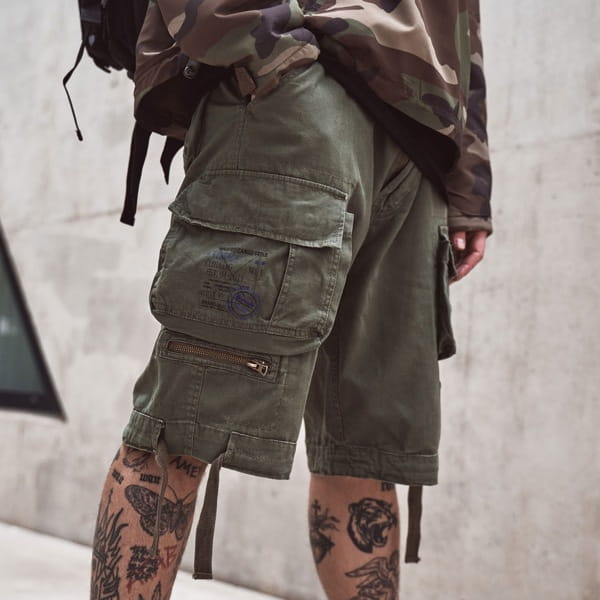 Laden Sie das Bild in Galerie -Viewer, Cargo-Shorts "Savage" von Brandit Artikelbild 6