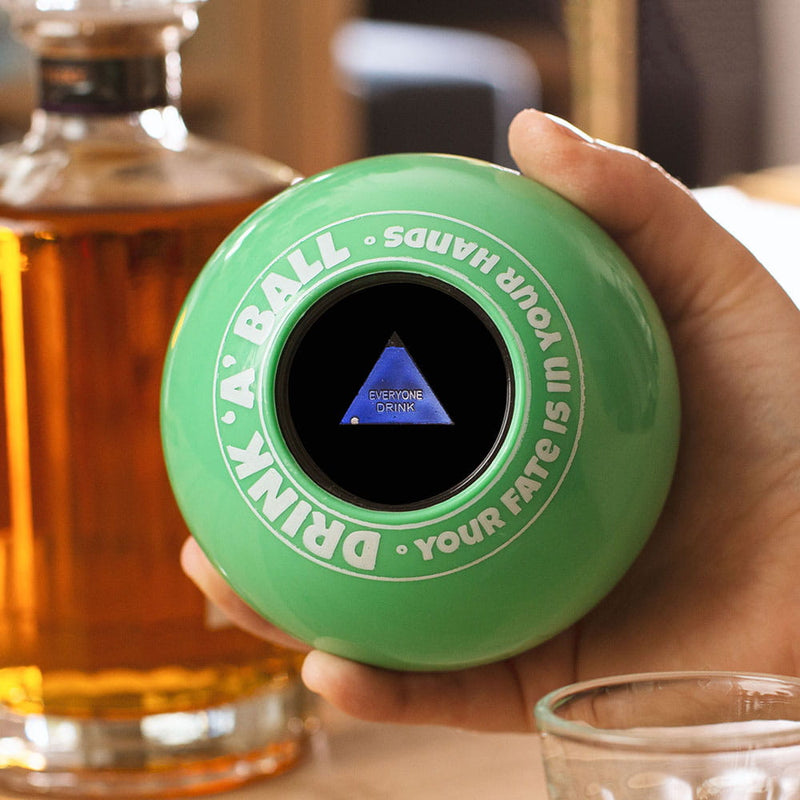 Laden Sie das Bild in Galerie -Viewer, Trinkspiel "Drink a ball" Artikelbild 1