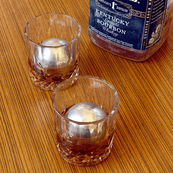 Laden Sie das Bild in Galerie -Viewer, Whiskey Balls Artikelbild 1