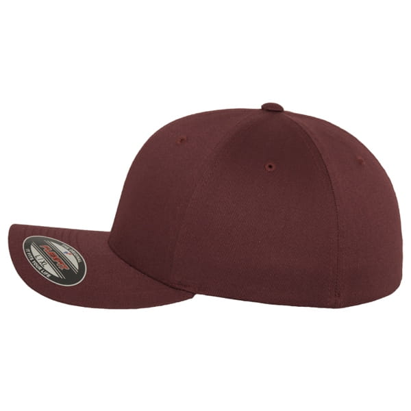 Laden Sie das Bild in Galerie -Viewer, Flexfit Cap "Maroon" Artikelbild 2
