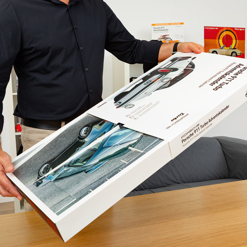 Laden Sie das Bild in Galerie -Viewer, Porsche 911 Turbo Adventskalender 1:24