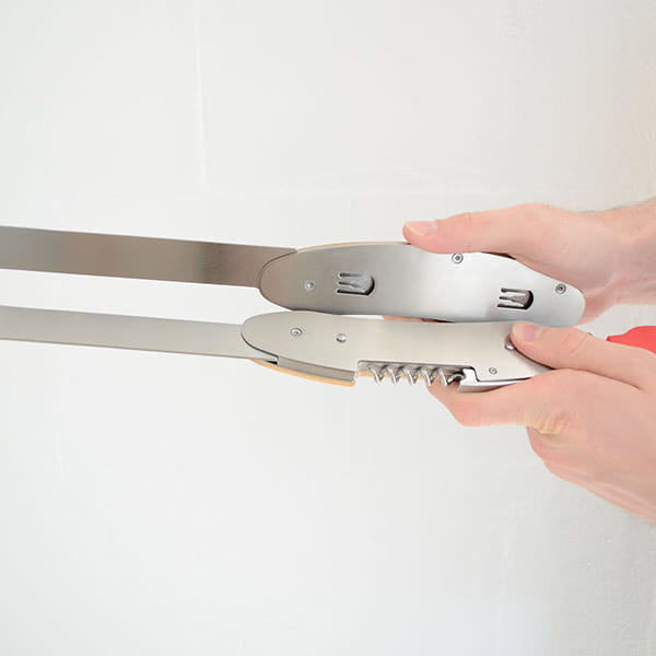 Laden Sie das Bild in Galerie -Viewer, Jim Beam 5-in-1 BBQ-Multitool Artikelbild 4
