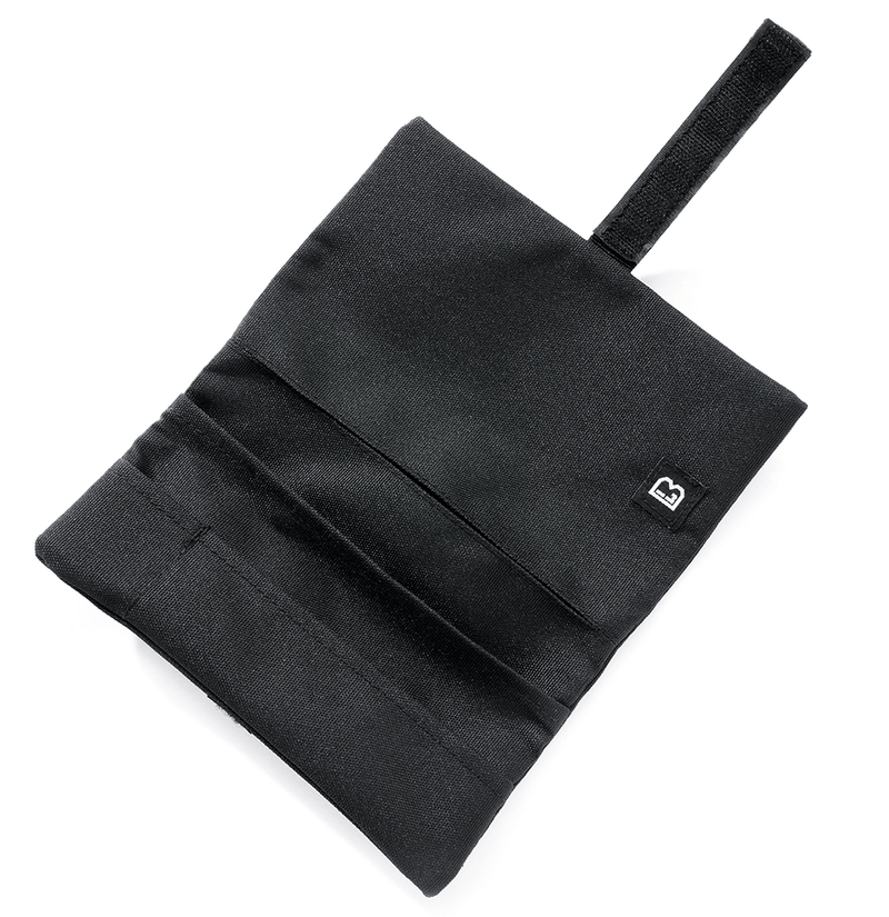 Laden Sie das Bild in Galerie -Viewer, Tobacco Pouch