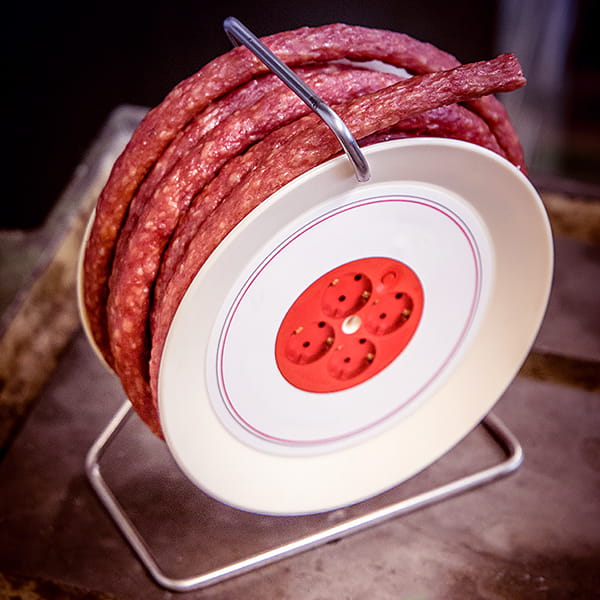 Laden Sie das Bild in Galerie -Viewer, 3,5 Meter Snack-Wurst auf Kabeltrommel Artikelbild 8
