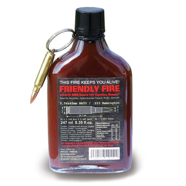 Laden Sie das Bild in Galerie -Viewer, Rauchige BBQ Sauce "Friendly Fire" mit Schlüsselanhänger Artikelbild 2