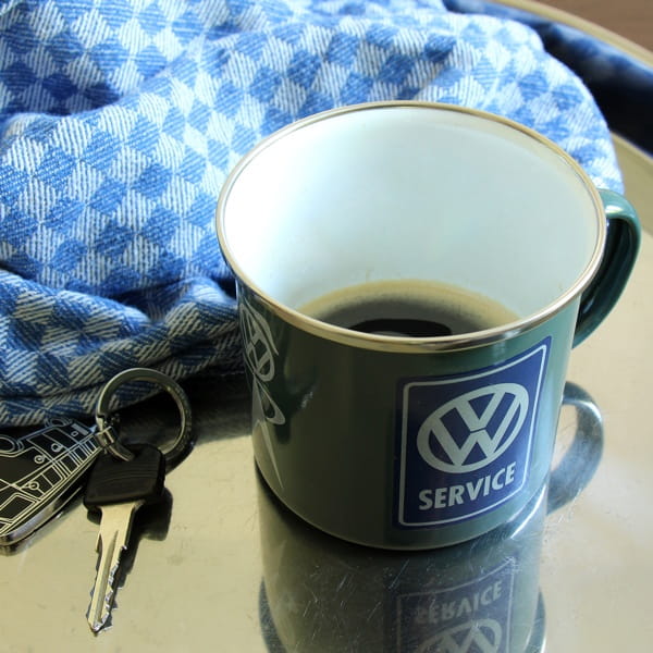 Laden Sie das Bild in Galerie -Viewer, Emaille-Becher "VW Service" Artikelbild 1