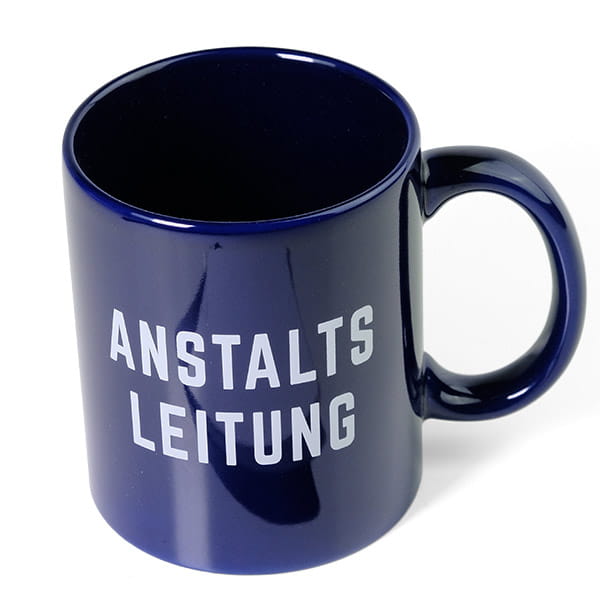 Laden Sie das Bild in Galerie -Viewer, Tasse &quot;Anstaltsleitung&quot; Artikelbild 2
