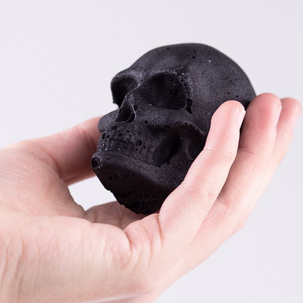 Laden Sie das Bild in Galerie -Viewer, Totenkopf Kohle - 3er Geschenkbox Artikelbild 4