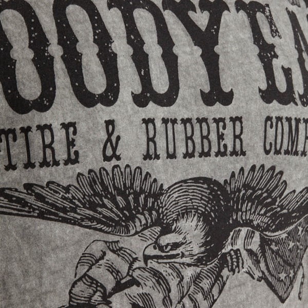 Laden Sie das Bild in Galerie -Viewer, Goodyear T-Shirt "Kokomo" Artikelbild 3
