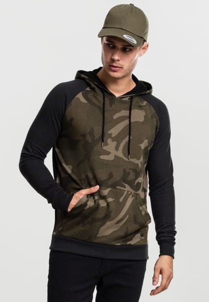 Laden Sie das Bild in Galerie -Viewer, Raglan Hoody "Camo Contrast" von Urban Classics Artikelbild 1