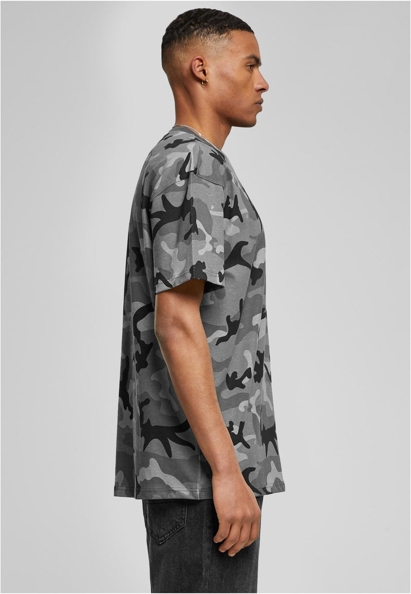 Laden Sie das Bild in Galerie -Viewer, Oversized Camo T-Shirt von Urban Classics