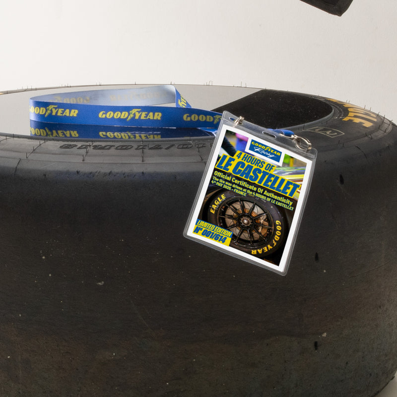 Laden Sie das Bild in Galerie -Viewer, Goodyear Eagle Reifentisch "Le Castellet" - schwarz