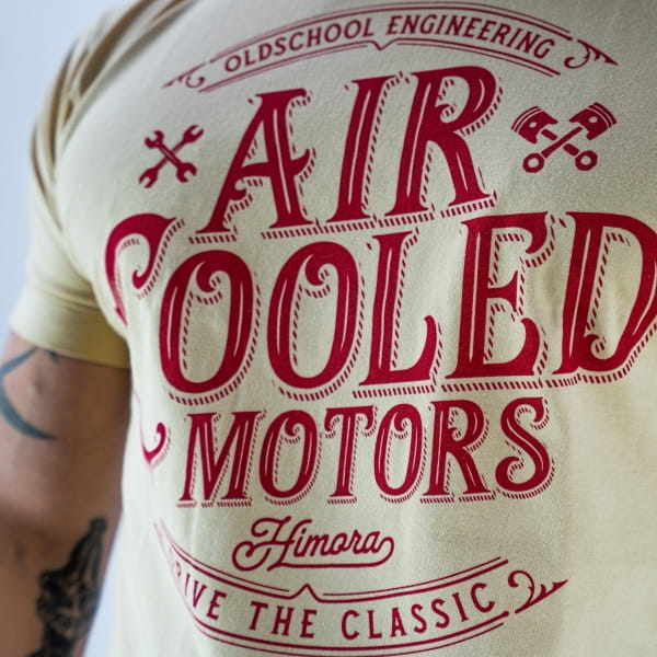 Laden Sie das Bild in Galerie -Viewer, T-Shirt "Aircooled Motors" Artikelbild 4