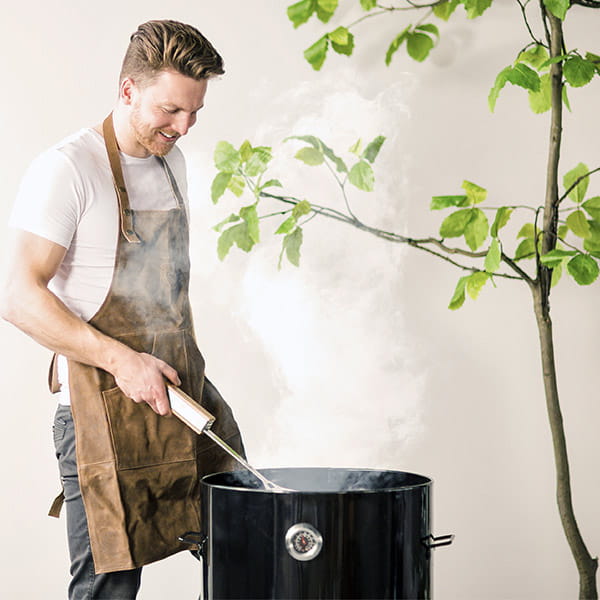 Laden Sie das Bild in Galerie -Viewer, Grillschürze aus Leder Artikelbild 3
