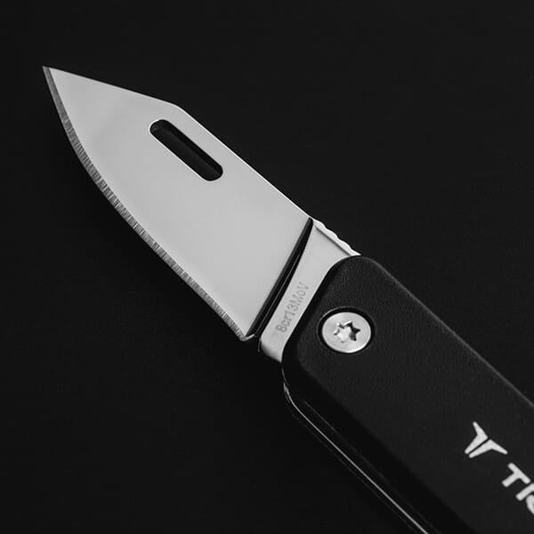 Laden Sie das Bild in Galerie -Viewer, Schlüsselanhänger "Modern Black Knife" Artikelbild 6