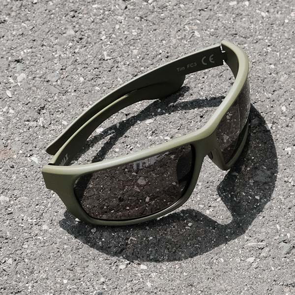 Laden Sie das Bild in Galerie -Viewer, DMAX Sonnenbrille "Ranger" Modell Tim Artikelbild 2