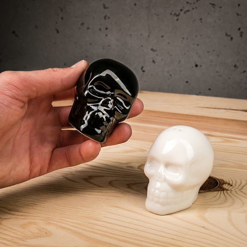 Laden Sie das Bild in Galerie -Viewer, Salz- & Pfefferstreuer "Skull"
