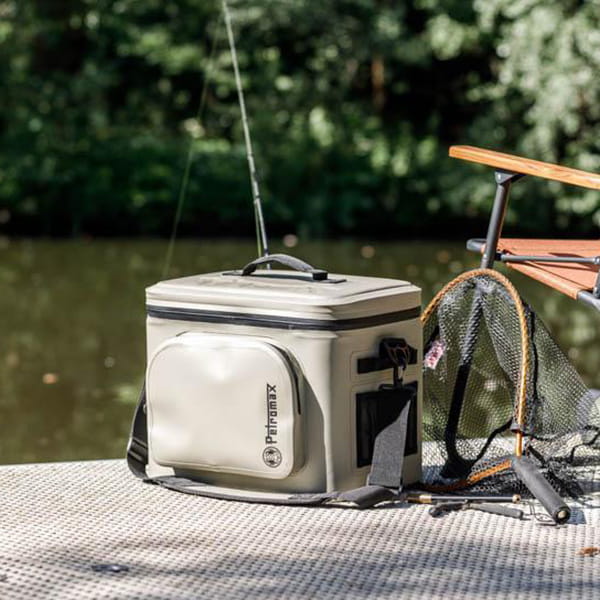 Laden Sie das Bild in Galerie -Viewer, 22 Liter Kühltasche (in 3 Farben) Artikelbild 3