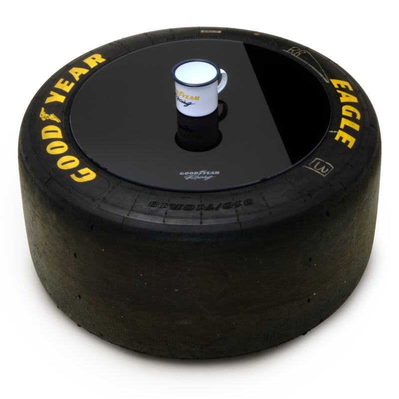 Laden Sie das Bild in Galerie -Viewer, Goodyear Eagle Reifentisch "Barcelona" - schwarz
