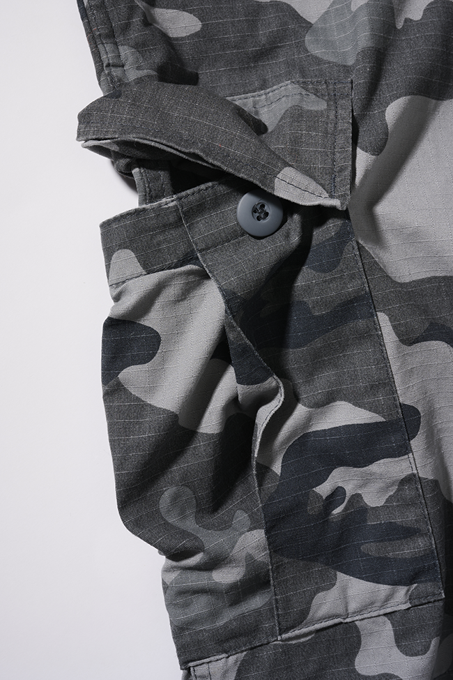 Laden Sie das Bild in Galerie -Viewer, Ripstop Cargo-Shorts von Brandit
