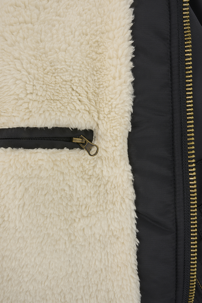 Laden Sie das Bild in Galerie -Viewer, CWU Fliegerjacke von Brandit
