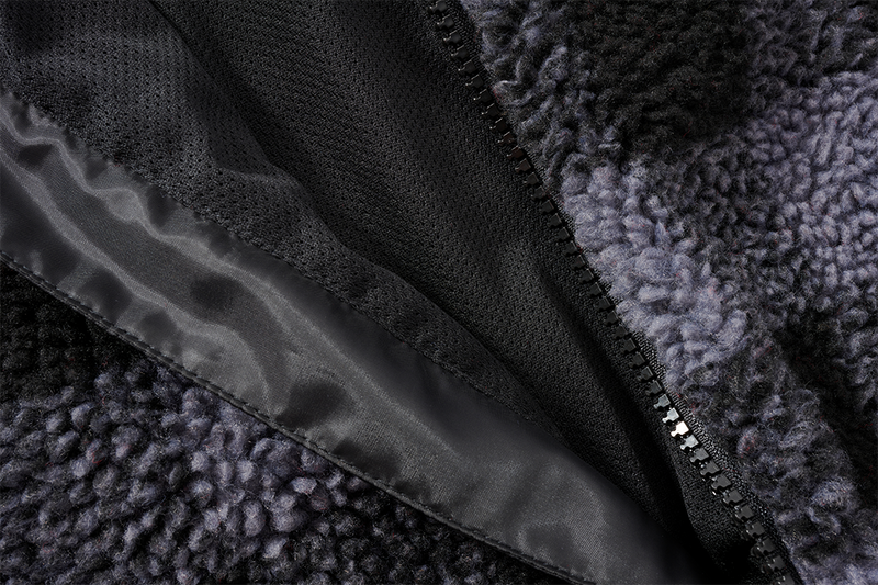 Laden Sie das Bild in Galerie -Viewer, Teddyfleece Kapuzenjacke von Brandit
