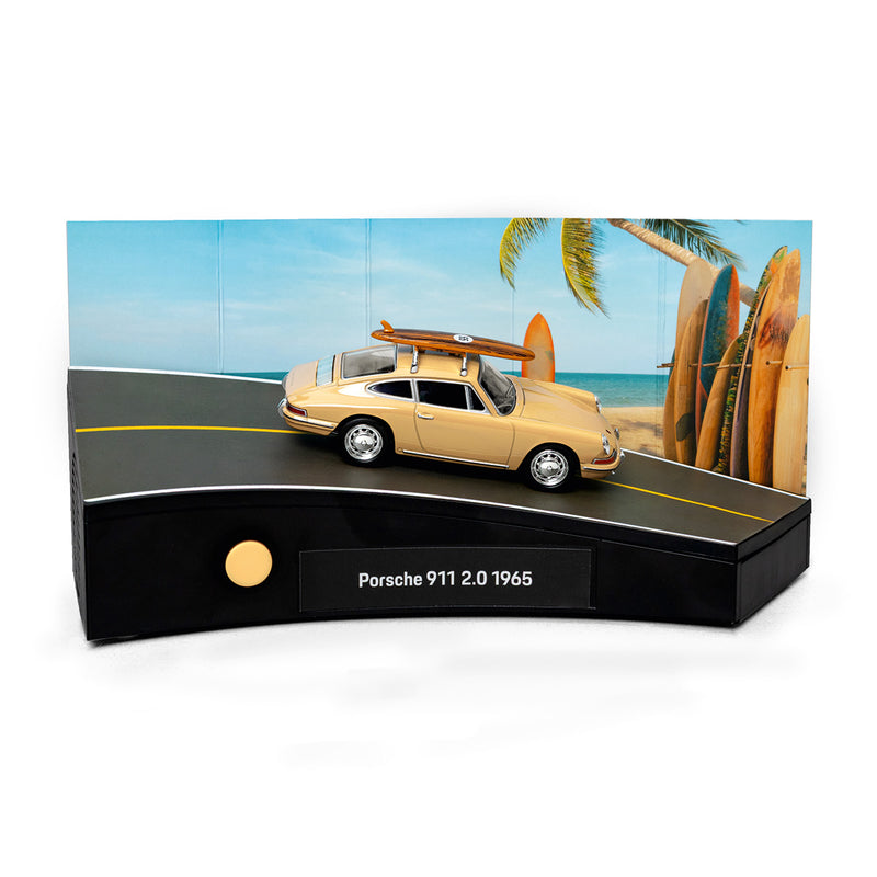Laden Sie das Bild in Galerie -Viewer, Porsche 911 mit Surfbrett Adventskalender
