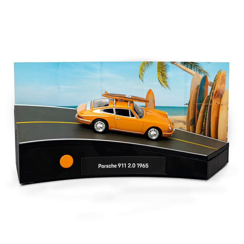 Laden Sie das Bild in Galerie -Viewer, Porsche 911 Adventskalender mit Surfboard
