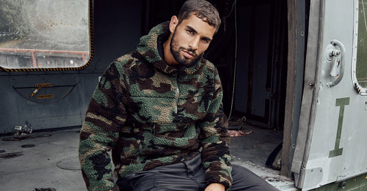 Hoodies & Sweatshirts