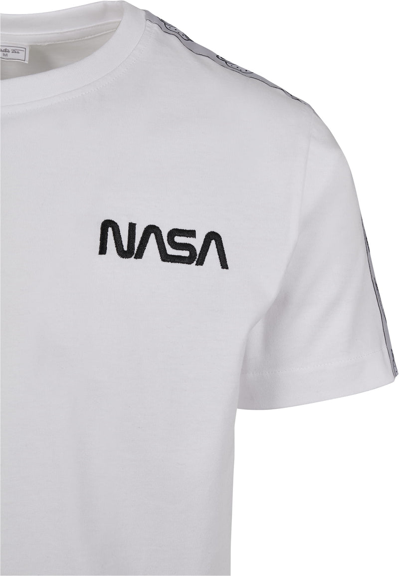 Laden Sie das Bild in Galerie -Viewer, NASA Rocket Tape T-Shirt Artikelbild 9
